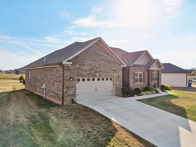 5312 Amber Creek Ln, Bowling Green, KY 42101