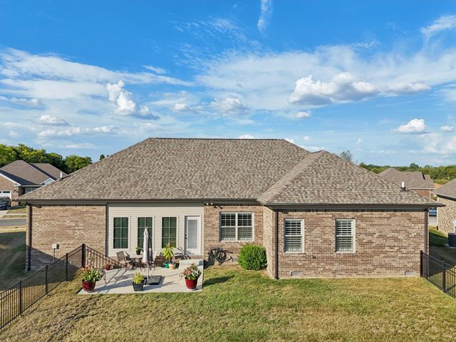 5312 Amber Creek Ln, Bowling Green, KY 42101