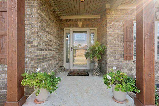 5312 Amber Creek Ln, Bowling Green, KY 42101