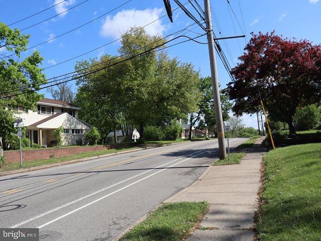 1317 FITZWATERTOWN RD, Abington, PA 19001