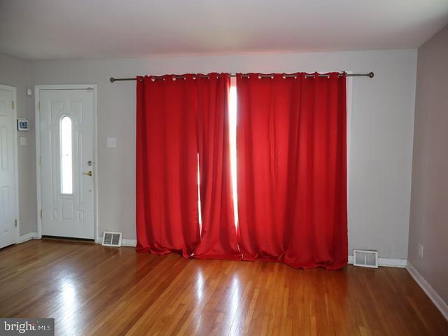 1317 FITZWATERTOWN RD, Abington, PA 19001