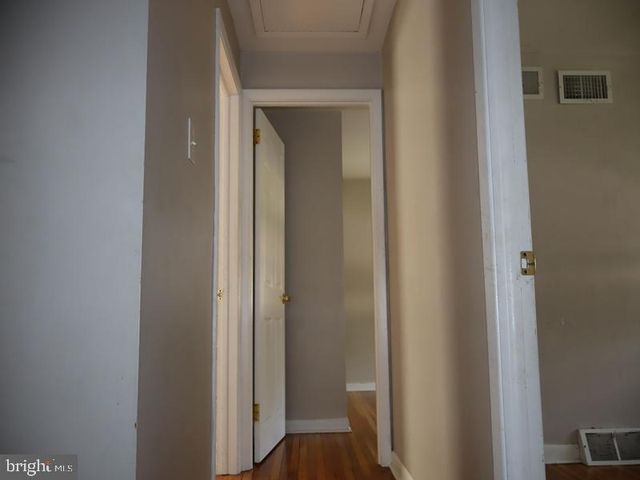 1317 FITZWATERTOWN RD, Abington, PA 19001