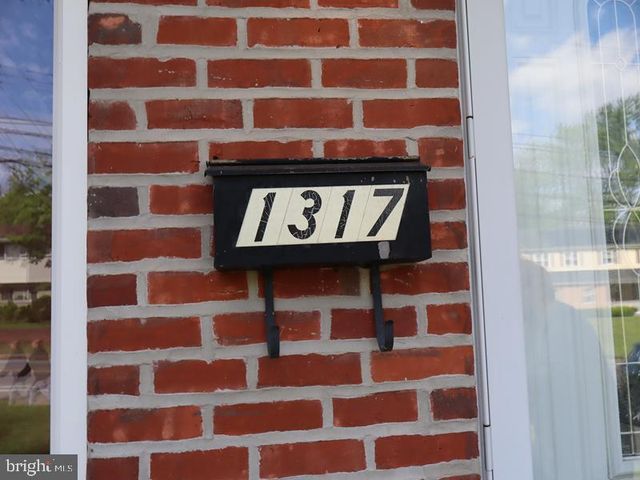 1317 FITZWATERTOWN RD, Abington, PA 19001