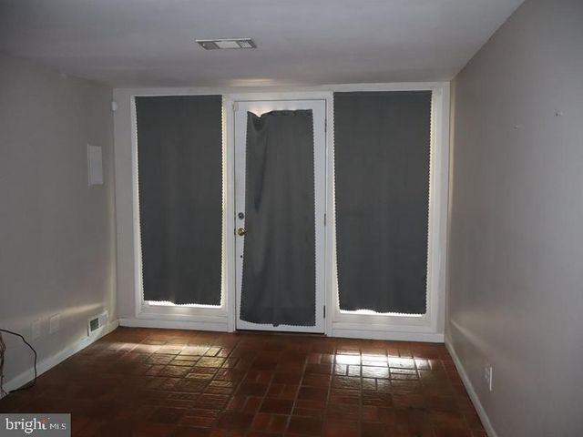 1317 FITZWATERTOWN RD, Abington, PA 19001