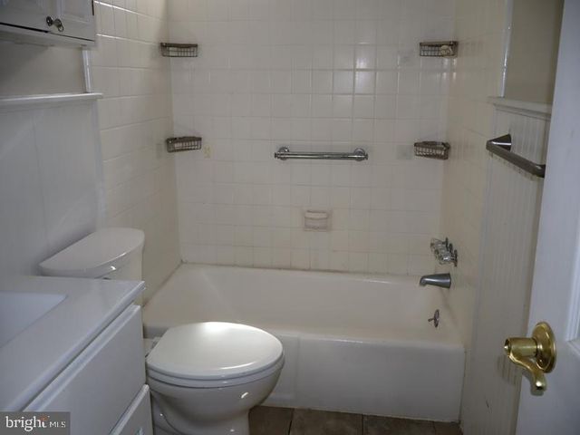1317 FITZWATERTOWN RD, Abington, PA 19001