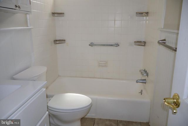 1317 FITZWATERTOWN RD, Abington, PA 19001
