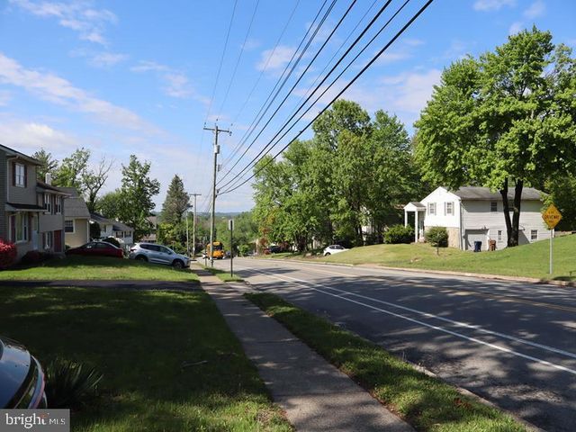 1317 FITZWATERTOWN RD, Abington, PA 19001