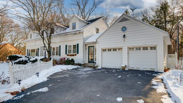 834 Jamaica Road, Schenectady, NY 12309