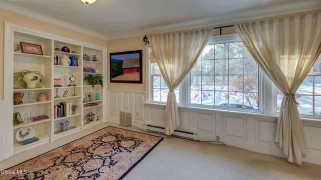 834 Jamaica Road, Schenectady, NY 12309