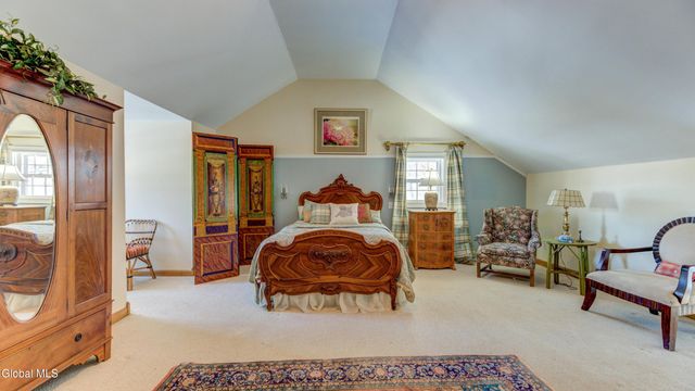 834 Jamaica Road, Schenectady, NY 12309