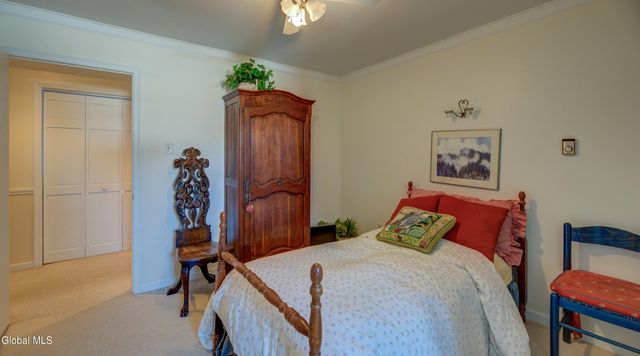 834 Jamaica Road, Schenectady, NY 12309