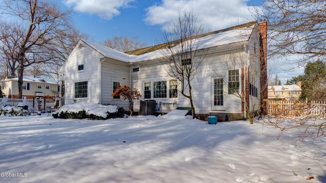 834 Jamaica Road, Schenectady, NY 12309