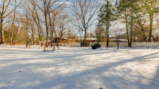 834 Jamaica Road, Schenectady, NY 12309