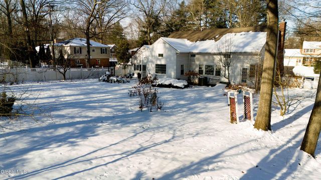 834 Jamaica Road, Schenectady, NY 12309