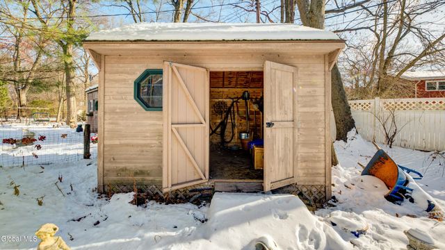 834 Jamaica Road, Schenectady, NY 12309