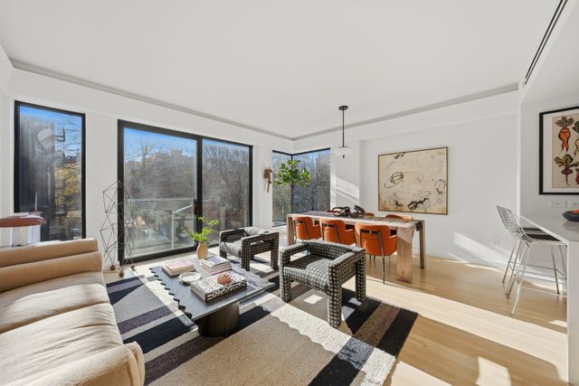 650 E 6th St Apt 3, New York City, NY 10009