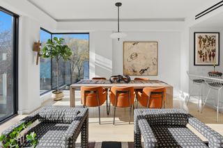 650 E 6th St Apt 3, New York City, NY 10009