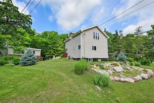 7930 Park STREET, Burlington, WI 53105