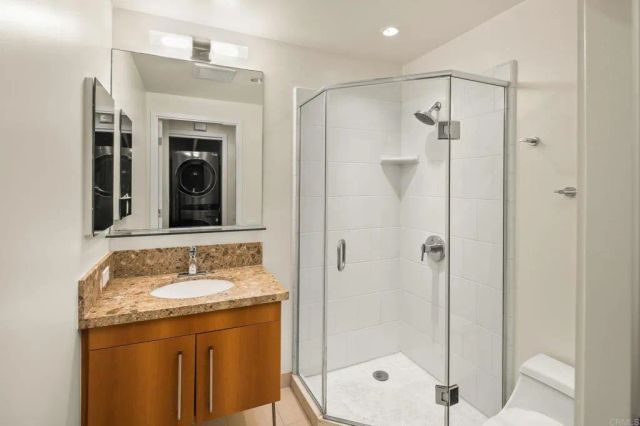 321 10Th Avenue 201, San Diego, CA 92101