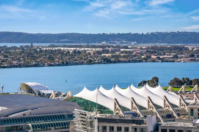 321 10Th Avenue 201, San Diego, CA 92101