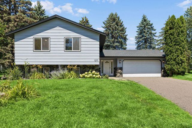 1077 Churchill Circle, Shoreview, MN 55126