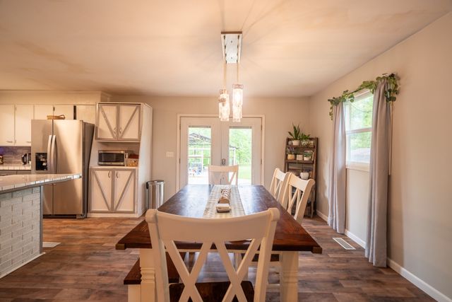 960 Knob Creek Rd, Lawrenceburg, TN 38464