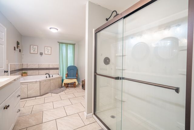 960 Knob Creek Rd, Lawrenceburg, TN 38464