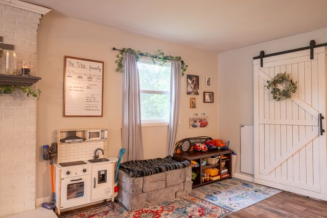 960 Knob Creek Rd, Lawrenceburg, TN 38464