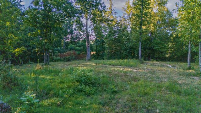 960 Knob Creek Rd, Lawrenceburg, TN 38464