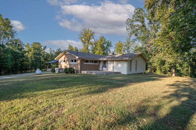 960 Knob Creek Rd, Lawrenceburg, TN 38464