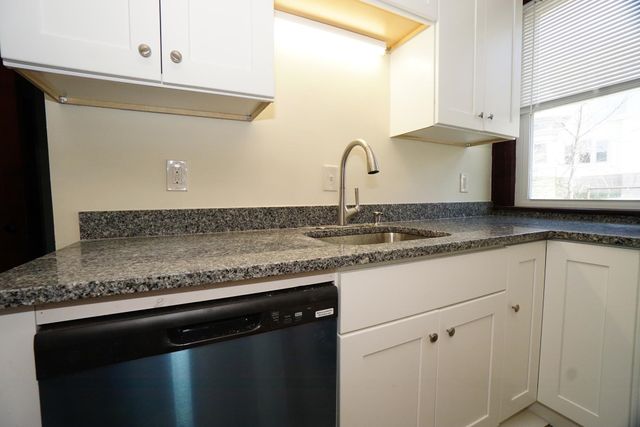 489 Hanover Street, Manchester, NH 03104