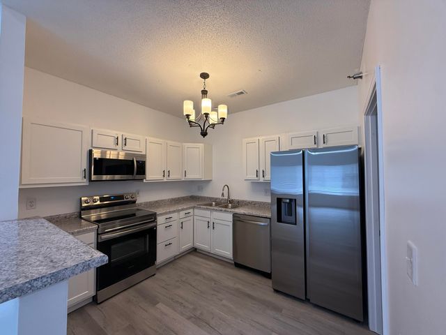 3800 SADDLEBROOK PL 702, Columbia, MO 65202