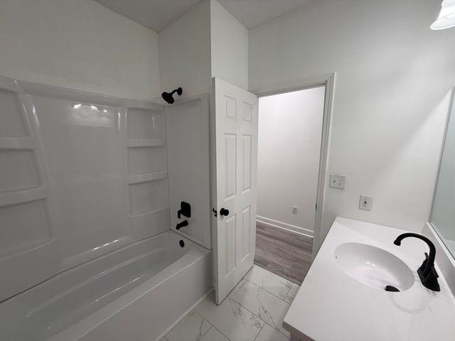 3800 SADDLEBROOK PL 702, Columbia, MO 65202