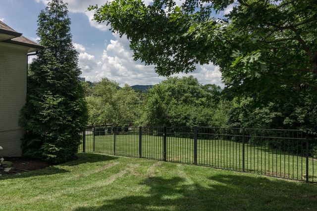 206 Jones Pkwy, Brentwood, TN 37027