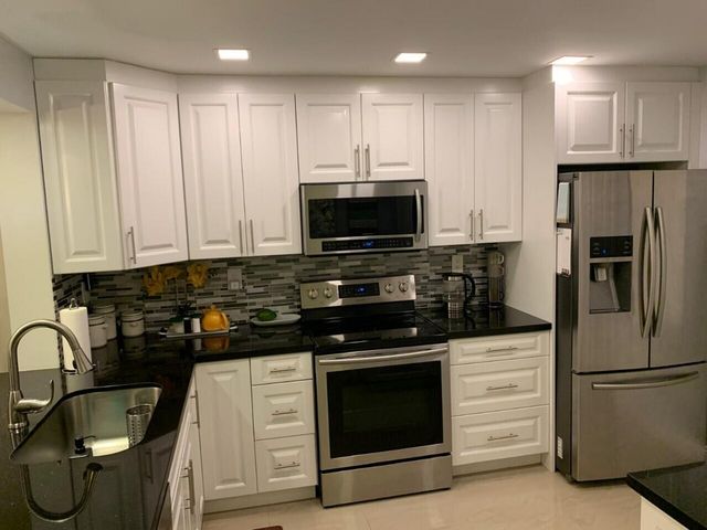 3940 Inverrary Boulevard 302, Lauderhill, FL 33319