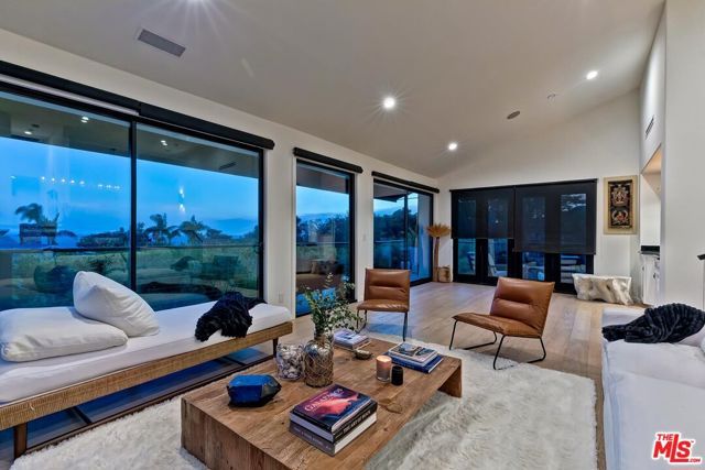 33002 Pacific Coast Highway, Malibu, CA 90265