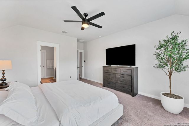 4323 W Vasquez Cir, Converse, TX 78109