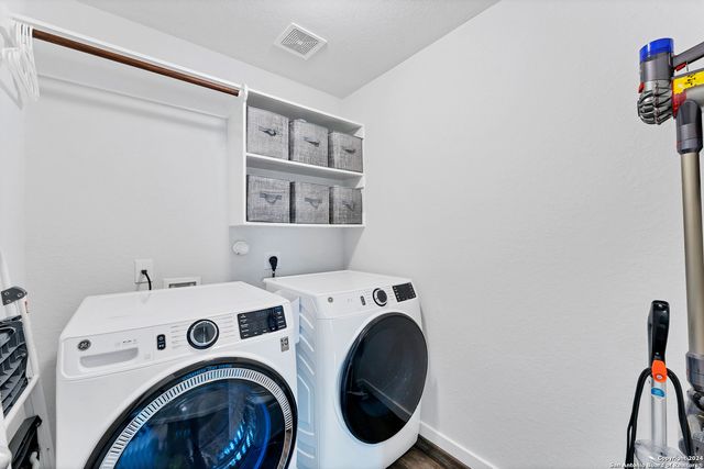 4323 W Vasquez Cir, Converse, TX 78109