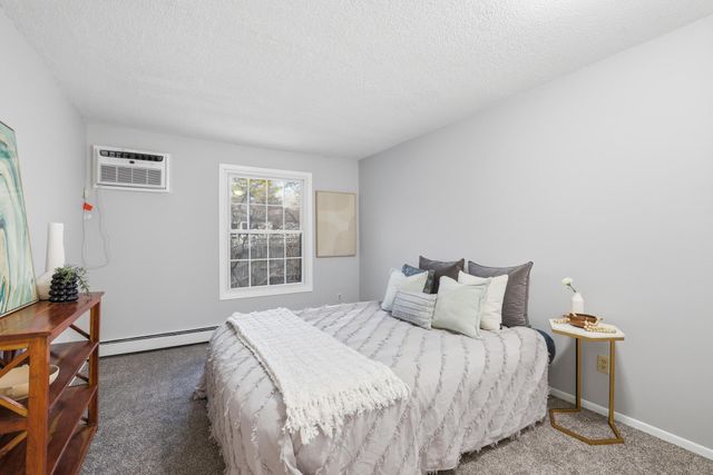 4584 Cedar Lake Road S 6, Saint Louis Park, MN 55416