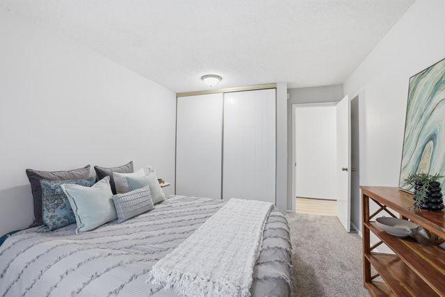 4584 Cedar Lake Road S 6, Saint Louis Park, MN 55416