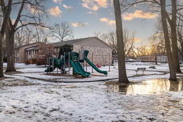 4584 Cedar Lake Road S 6, Saint Louis Park, MN 55416