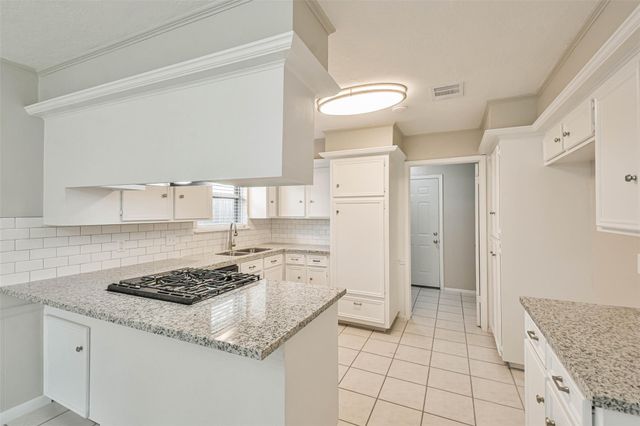 2302 E Clare Street, Deer Park, TX 77536