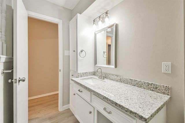 2302 E Clare Street, Deer Park, TX 77536