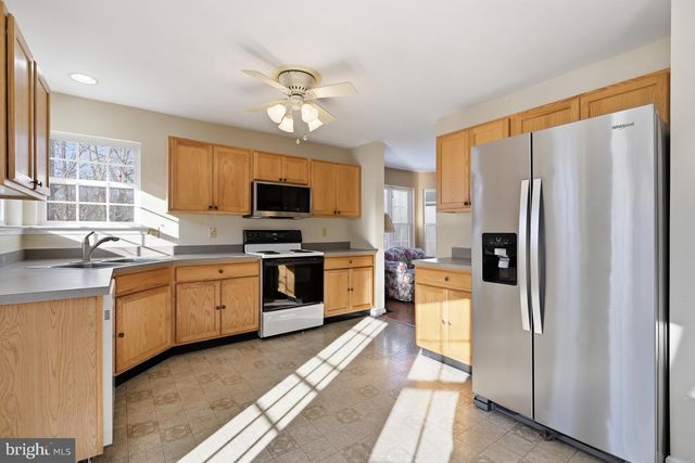 161 W FLAGSTONE DR, Newark, DE 19702