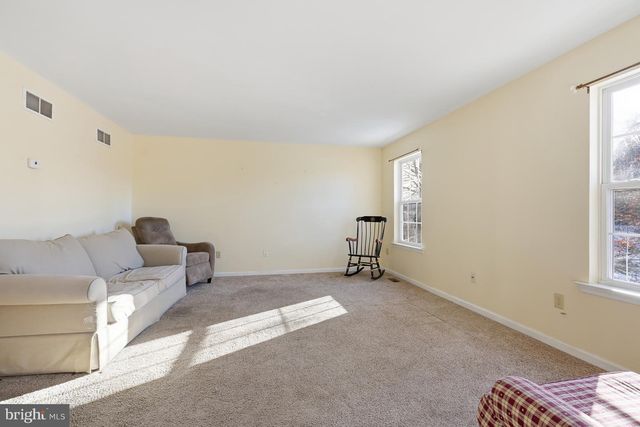 161 W FLAGSTONE DR, Newark, DE 19702