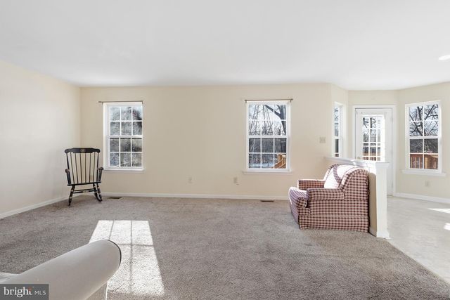 161 W FLAGSTONE DR, Newark, DE 19702