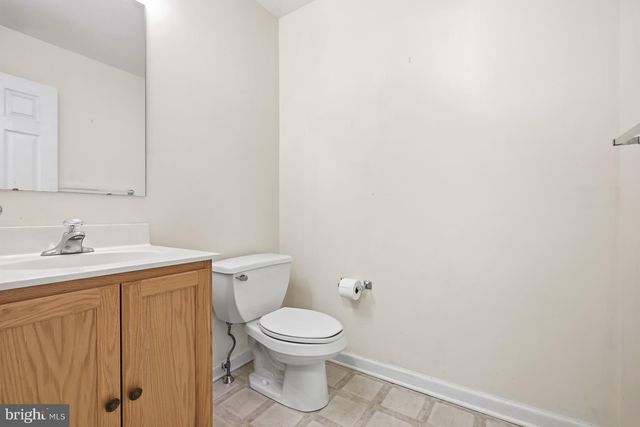 161 W FLAGSTONE DR, Newark, DE 19702