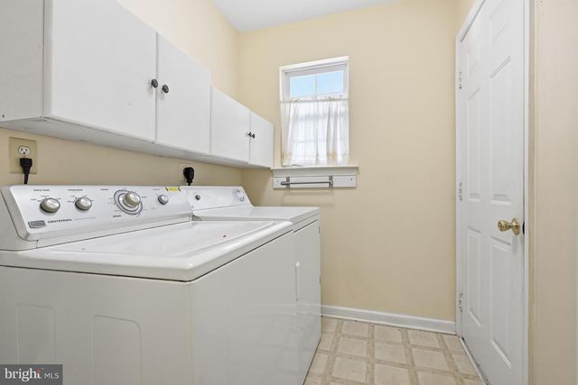 161 W FLAGSTONE DR, Newark, DE 19702