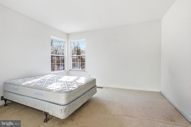 161 W FLAGSTONE DR, Newark, DE 19702