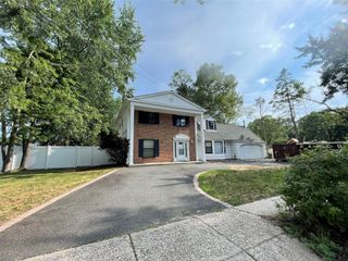 72 Comerford Street, Port Jefferson Station, NY 11776